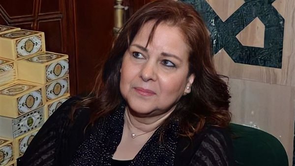 الفنانة دلال عبد