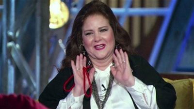 سر سبحة دلال عبد العزيز.. لم تفارق يدها 20 عامًا (فيديو)