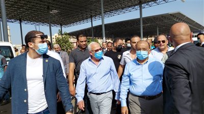 وزير التنمية المحلية يطالب بضرورة تقديم خدمة مميزة للمواطنين بالميناء البري 