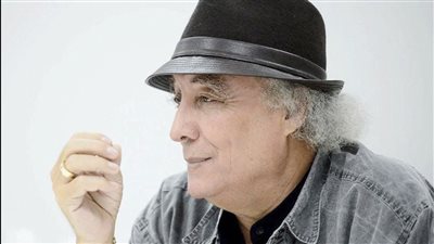 الروائي واسيني الأعرج يروي تفاصيل يوم مولده 