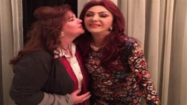 دلال عبد العزيز ونبيلة