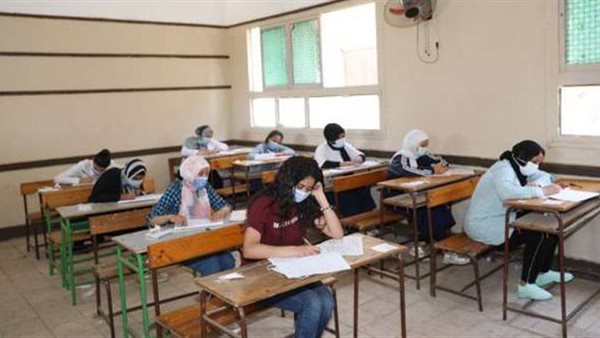 طلاب الشهادة الاعدادية