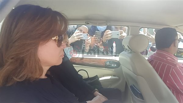 إلهام شاهين وهالة