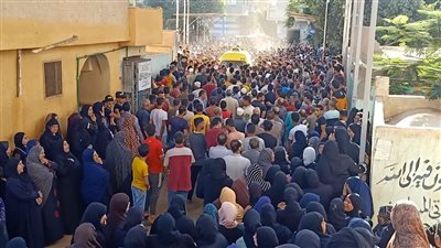 تشييع جثمان طفل قتله مجهولون لسرقة توك توك بالدقهلية (صور وفيديو)