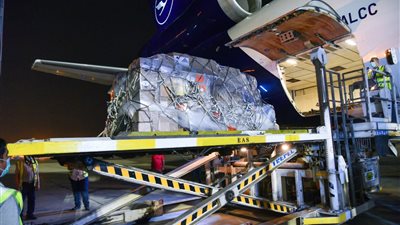 وزيرة الصحة: استقبال أولى شحنات لقاح جونسون آند جونسون بمطار القاهرة صباح اليوم