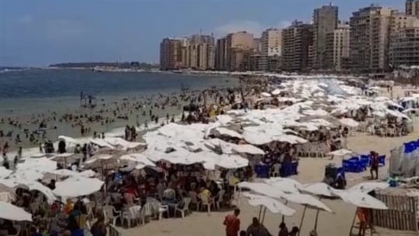 تغير لون مياه البحر