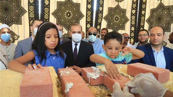 وضع حجر الإساس 