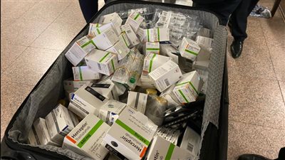 جمارك مطار القاهرة تضبط محاولة تهريب كمية من الأدوية