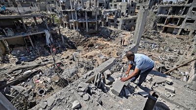 المساعدات الإنسانية إلى غزة تتحول إلى أوراق ضغط سياسية