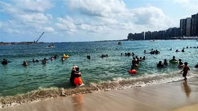 مصايف الإسكندرية: تلقينا 296 حجز إلكتروني لدخول الشواطئ.. وهدوء سرعة الرياح