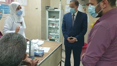 لتركهم العمل.. إحالة طبيب وصيادلة مركز لقاح كورونا بالوحدة الصحية في سندبيس للتحقيق 