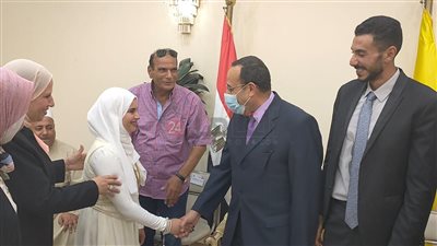 محافظ شمال سيناء يشهد عقد قران عروس من أحد دورالأيتام بالعريش «صور وفيديو»