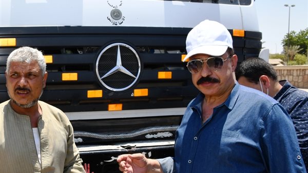 محافظ أسوان