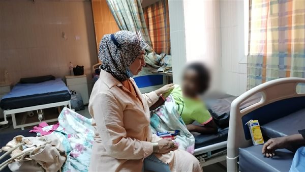 ميرفت السمان والطفلة