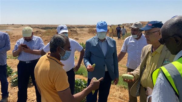 وزير الري خلال جولته
