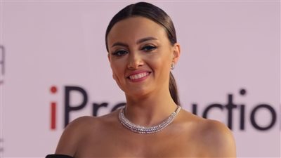 بشرى في عيد ميلادها: أحتاج إجازة من الصخب.. إلى لقاء تقرره الأقدار