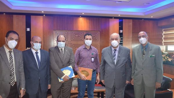 رئيس مطار القاهرة