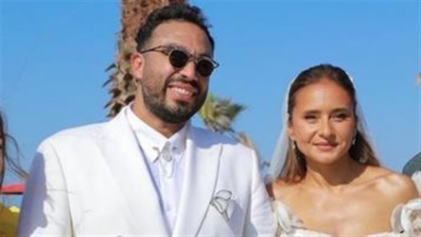 نيللي كريم وهشام