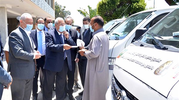 خلال تسليم السيارات