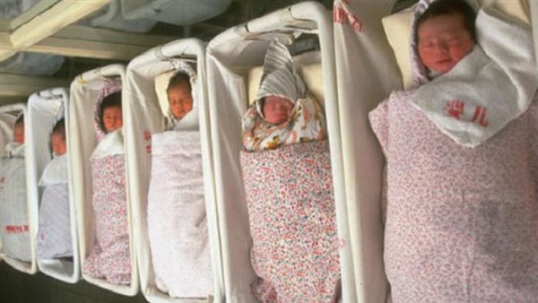 بيع الأطفال الرضع