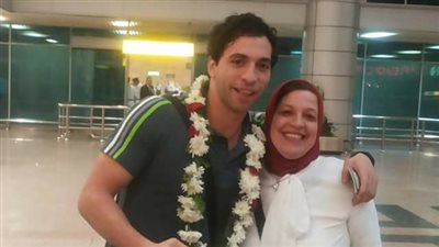 والدة أحمد الأحمر: أنا أسعد أم في الدنيا بسببه