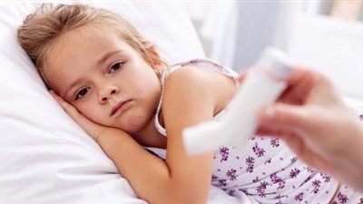 طبيب أطفال يوضح الأمراض الموسمية للأطفال خلال فصل الصيف