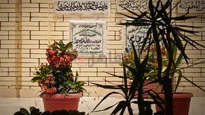 في أول جمعة بعد رحيلها.. تخليد اسم دلال عبد العزيز بجوار زوجها بلافتة أعلى قبرها