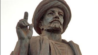 في ذكرى نفيه.. أهم المعلومات حول عمر مكرم