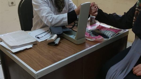 الكشف على سيدات بالمنيا