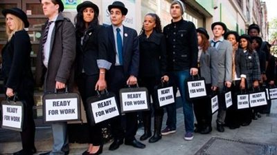 المملكة المتحدة ترفع الأجور والمرتبات لجذب مزيد من العمالة 