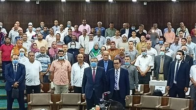 الغزل والنسيج تعقد مؤتمر نهضة مصر الحديثة بالعمل والإنتاج بحضور وزير القوى العاملة «تفاصيل»