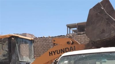 محافظ المنيا يتابع جهود الوحدات المحلية بكافة القطاعات الخدمية