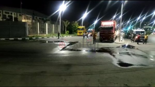 زيت وهبوط أرضي ببورسعيد