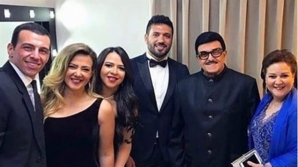 أسرة دلال عبد العزيز