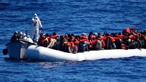 مركب هجرة غير شرعية