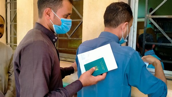 المسافرين خلال تلقيهم