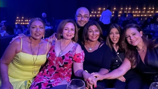 نجوم الفن في الافتتاح