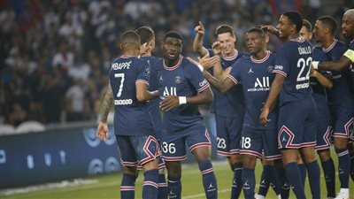 باريس سان جيرمان يعلن عن وجود 4 حالات كورونا في الفريق