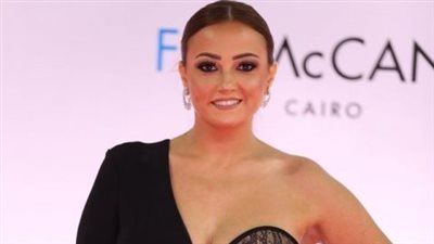 بشرى عن إلهام شاهين: أجدع ست في مصر