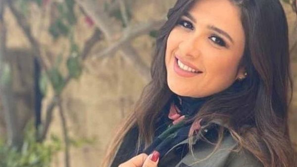 ياسمين عبد العزيز