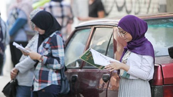 طلاب الثانوية العامة-