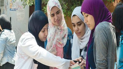 مع ظهور مؤشرات تنسيق الالتحاق بالجامعات للثانوية العامة.. طلاب الدبلومات الفنية قيد الانتظار