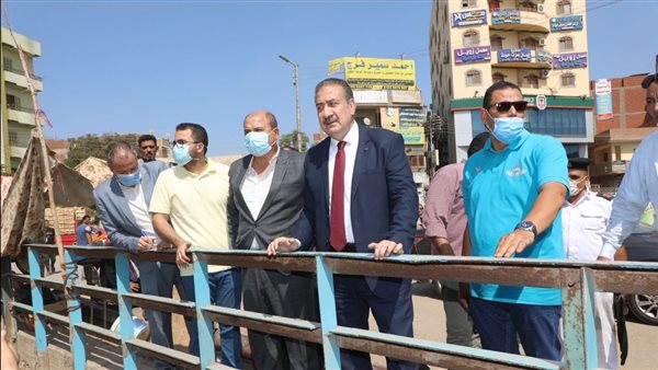 محافظ المنوفية خلال