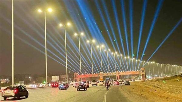 بدء تحرك مركب الملك