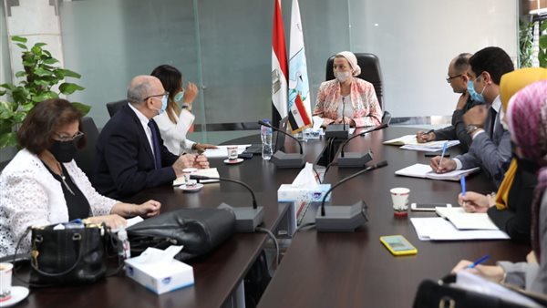 اجتماع وزيرة البيئة