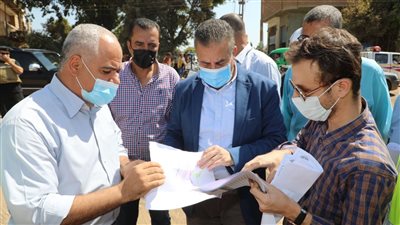 محافظ المنوفية يدشن أعمال رصف محور كفر الباجور 