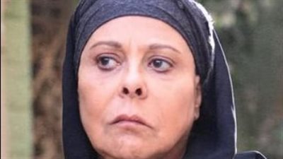 إسعاد يونس تطرح بوستر شخصيتها في فيلم 200 جنيه