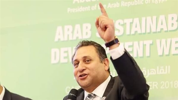 أيمن عقيل رئيس مؤسسة