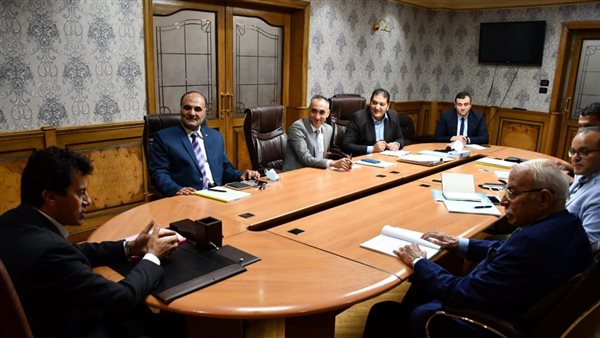 وزير الشباب والرياضة