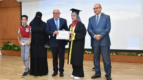 محافظ بورسعيد يُكرم